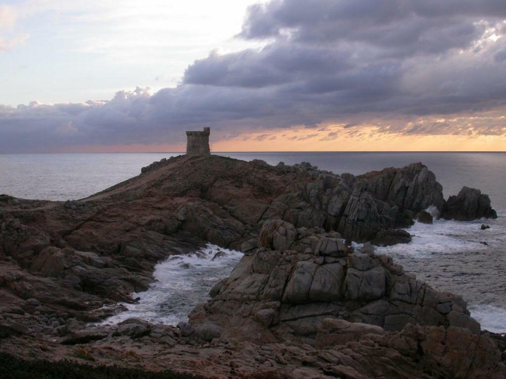 Liamone Fuer 3 Personen , 400 M Vom Strand, Pool, Klimaanlage Sagone (Corsica)